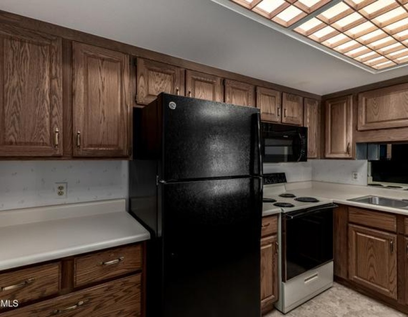 10330 W Thunderbird Blvd Unit A212, Sun City, Arizona 85351, 0 , 0 ,2.5 BathroomsBathrooms,2 Bedroom Condos,For Sale,W Thunderbird Blvd Unit A212,0,1301