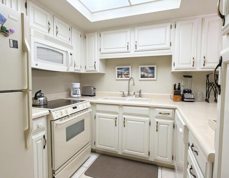 10330 W Thunderbird Blvd Unit B203, Sun City, Arizona 85351, 0 , 0 ,1 BathroomBathrooms,1 Bedroom Condos,For Sale,W Thunderbird Blvd Unit B203,0,1309