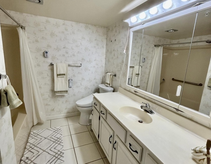 10330 W Thunderbird Blvd Unit C203, Sun City, Arizona 85351, 0 , 0 ,2 BathroomsBathrooms,2 Bedroom Condos,For Sale,W Thunderbird Blvd Unit C203,0,1312