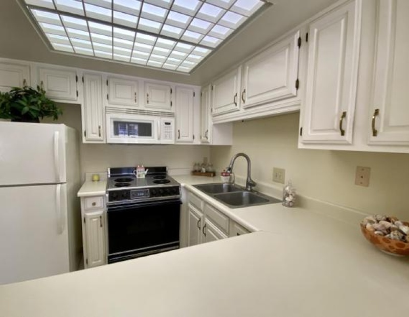 10330 W Thunderbird Blvd Unit B204, Sun City, Arizona 85351, 0 , 0 ,2 BathroomsBathrooms,2 Bedroom Condos,For Sale,W Thunderbird Blvd Unit B204,0,1319
