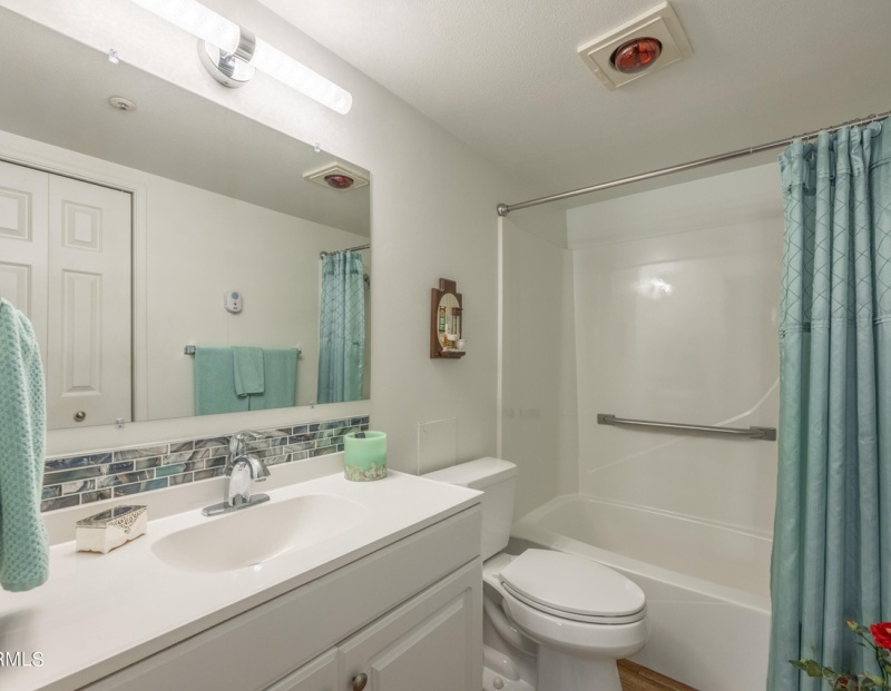 10330 W Thunderbird Blvd, Sun City, Arizona 85351, ,2 BathroomsBathrooms,2 Bedroom Condos,For Sale,W Thunderbird Blvd,1064
